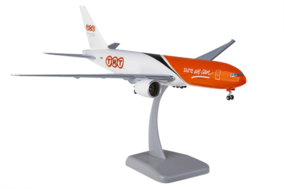 Limox TNT Express Boeing 777-200F Plastic - 1/200