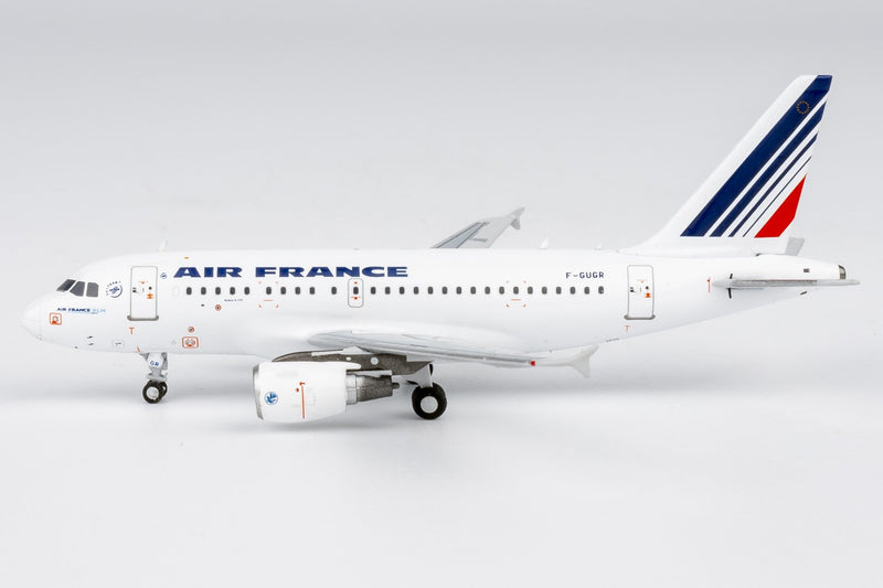 NG Models Air France Airbus A318-100 'Retro Livery' Diecast Model - F-GUGR - 1/400