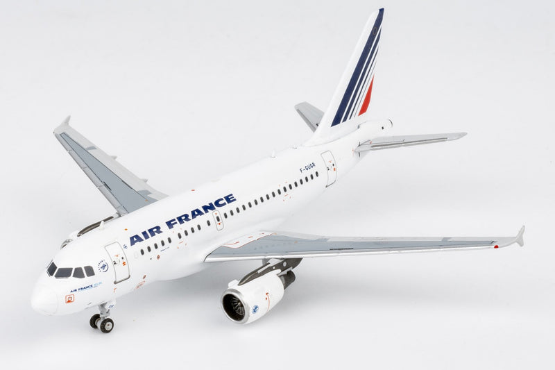 NG Models Air France Airbus A318-100 'Retro Livery' Diecast Model - F-GUGR - 1/400