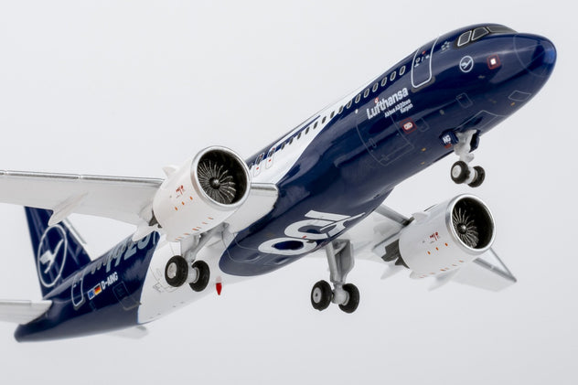 NG Models Lufthansa Airbus A320 neo 1:400 Diecast Model Aircraft - D-AING