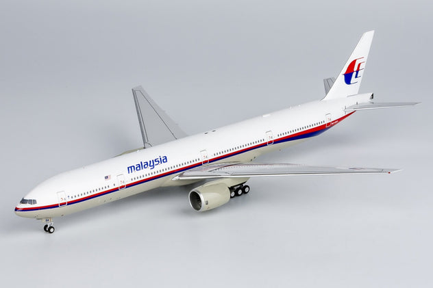 NG Models Boeing 777-300 Malaysia Airlines 1:400 Diecast Model Aircraft - 9M-MSA