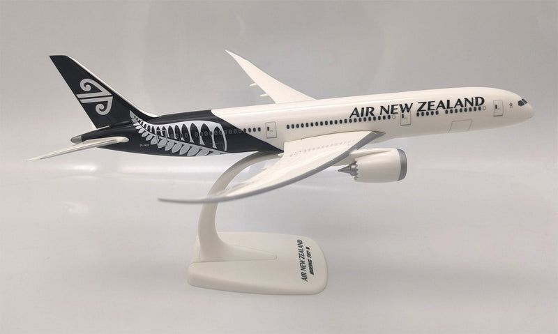 PPC Air New Zealand Boeing 787 Dreamliner Plastic Model - ZK-NZF - 1/200 Scale