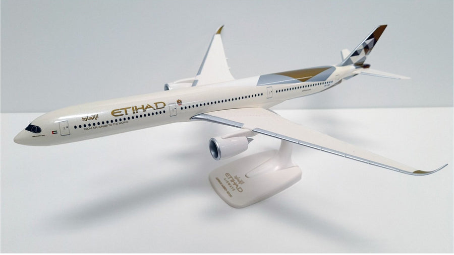 PPC Holland Etihad Airways Airbus A350-1000 1:200 Scale Plastic Model Aircraft