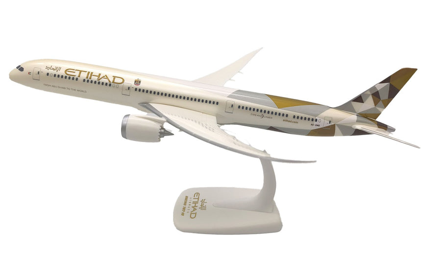 PPC Holland Etihad Boeing 787-10 1:200 Scale Plastic Model Aircraft