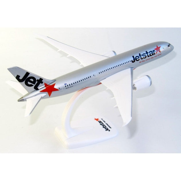 PPC Holland Boeing 787-9 Dreamliner JetStar 1:200 Plastic Model Aircraft