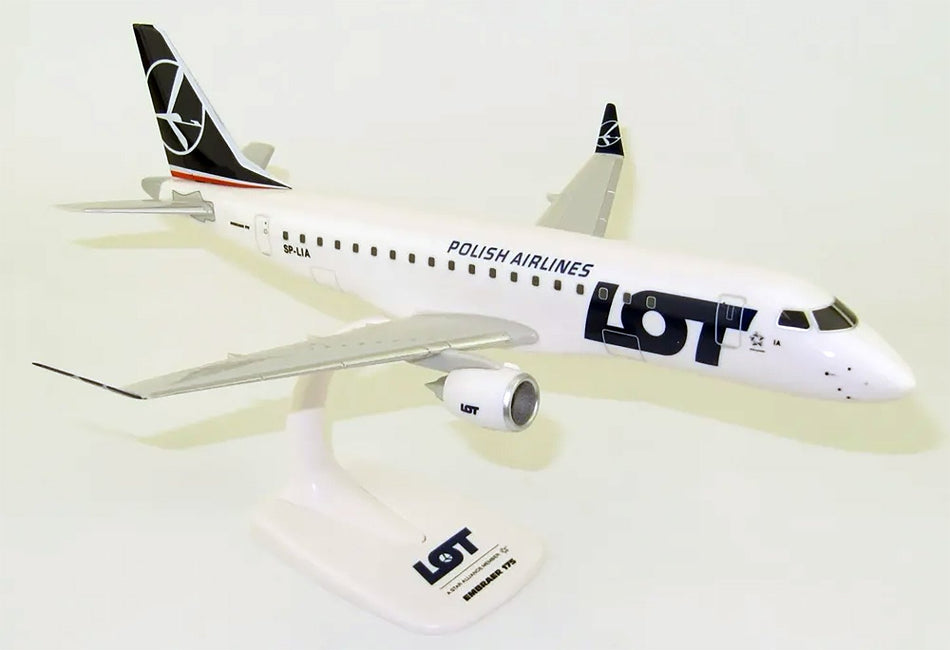 PPC LOT Polish Embraer E-175 - Plastic Model - 1/100 Scale