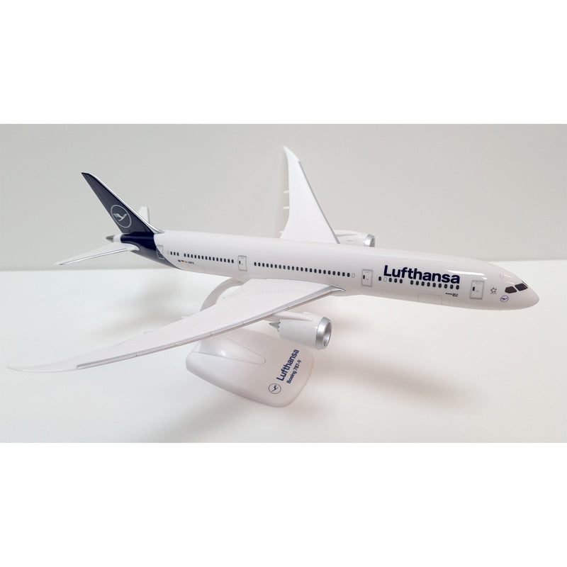 PPC Lufthansa Boeing 787-9 Dreamliner Plastic Model - 1/200 Scale