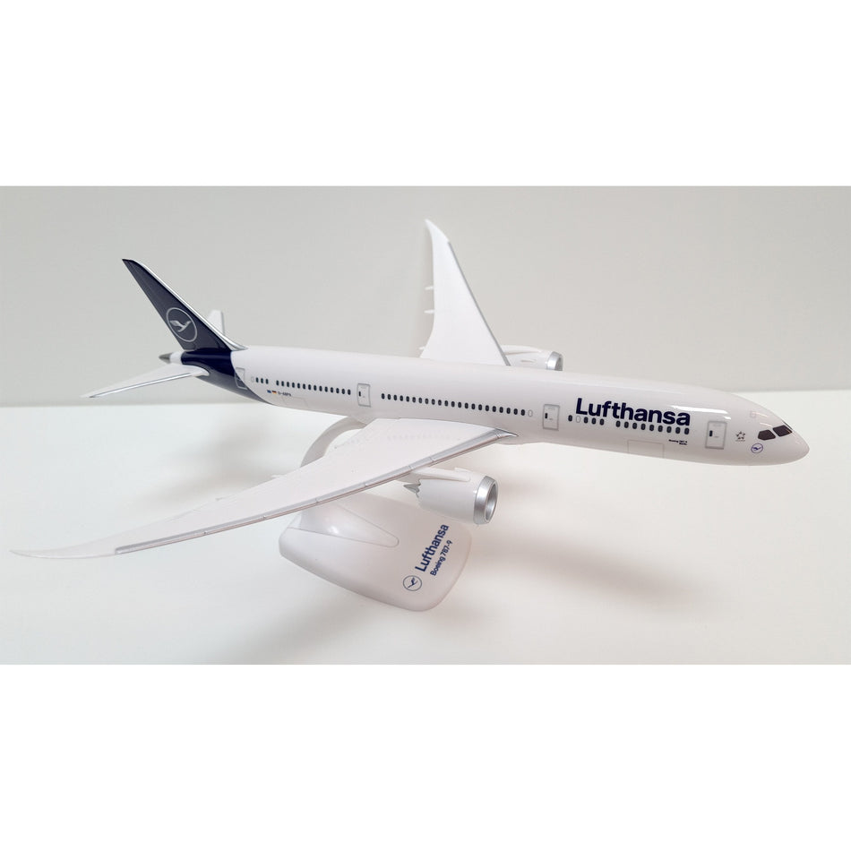 PPC Lufthansa Boeing 787-9 Dreamliner Plastic Model - 1/200 Scale