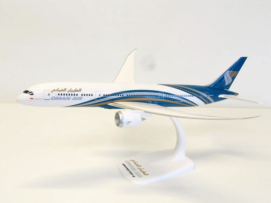 PPC Oman Air Boeing 787-9 1:200 Scale Plastic Model Aircraft