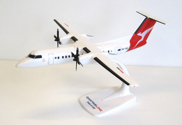 PPC Holland Qantas Dash 8 1:100 Scale Plastic Model Aircraft