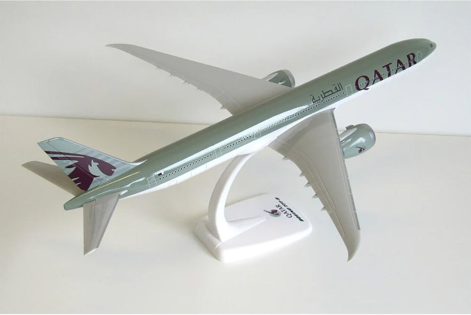 PPC Qatar Boeing 777-9X Plastic Model - 1/200 Scale