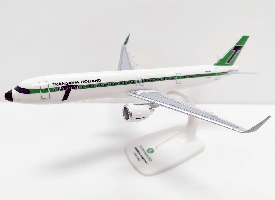 PPC Transavia Airbus A321 Neo Retro Livery Plastic Model - 1/200 Scale