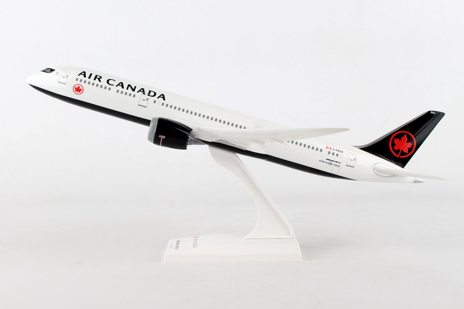 Skymarks Air Canada B787-9 Plastic Model - Scale 1:200