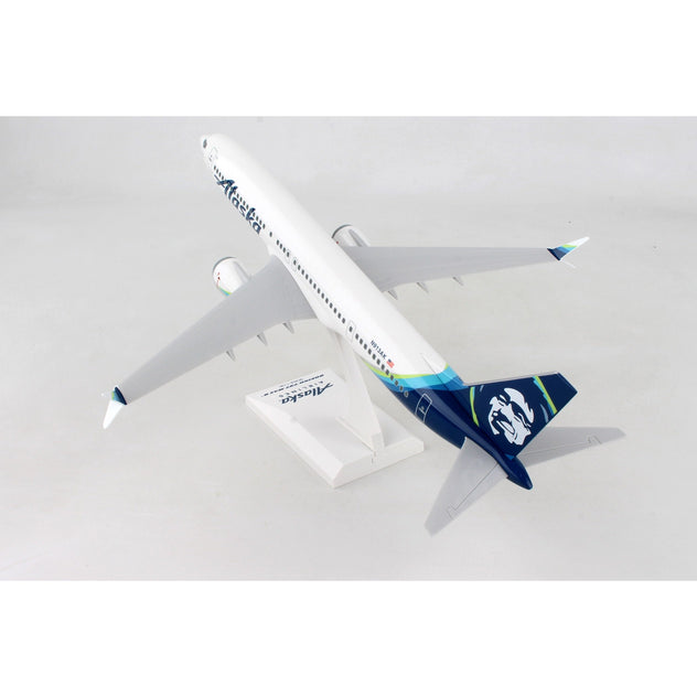 Skymarks Alaska Boeing 737 Max 8 1:130 Plastic Model Aircraft