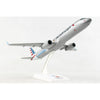 Skymarks American Airlines A321 Medal Of Honor Plastic Model - Scale 1:150