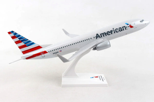 Skymarks American Airlines Boeing 737-800 1:130 Plastic Model Aircraft