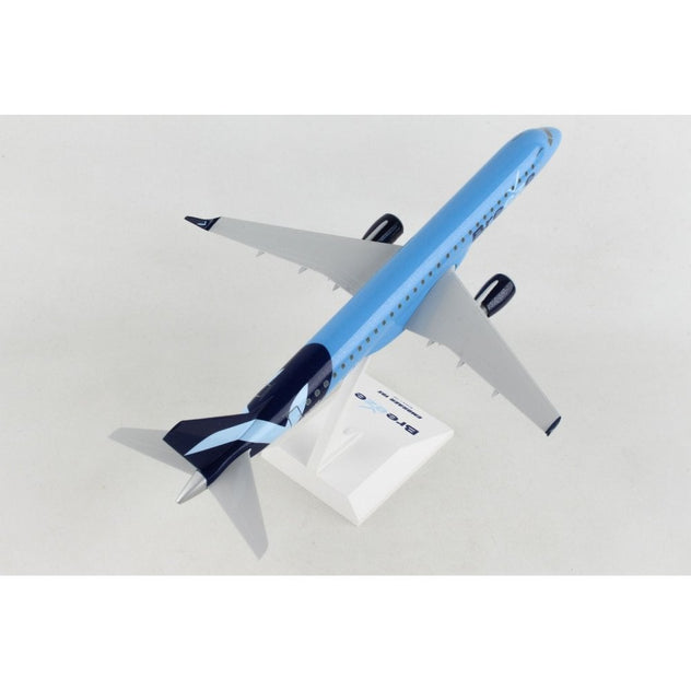 Skymarks Breeze Embraer E-195 1:100 Plastic Model Aircraft