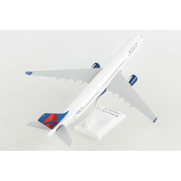 Skymarks Delta A330-300 1:200 Scale Plastic Model Aircraft