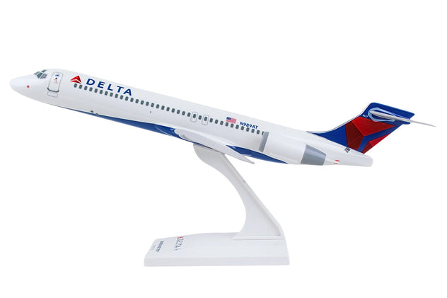 Skymarks Delta Air Lines Boeing 717 New Livery 1:130 Plastic Model Aircraft - N989AT