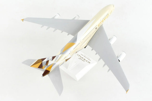 Skymarks Etihad Airways Airbus A380-800 1:200 Scale Plastic Model Aircraft A6-APA