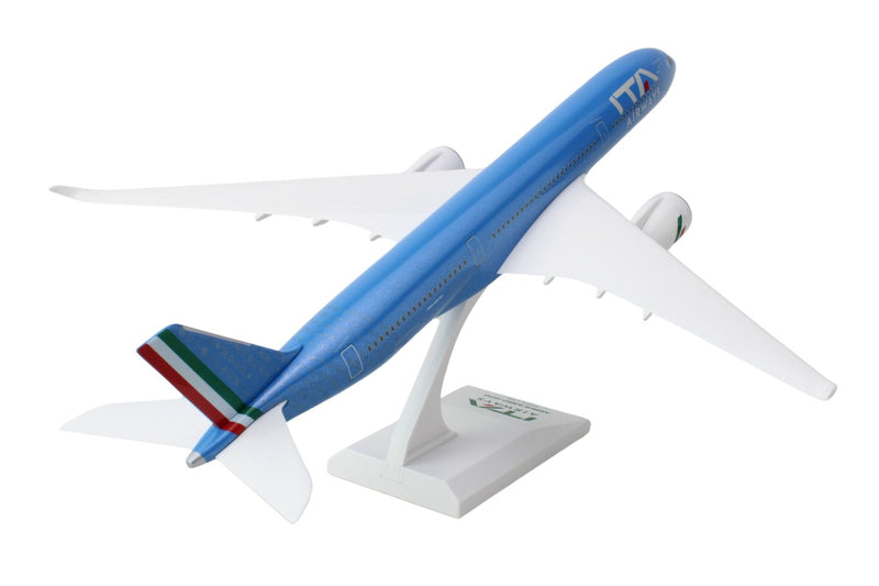 Skymarks ITA Airbus A350-900 Plastic Model - Scale 1:200