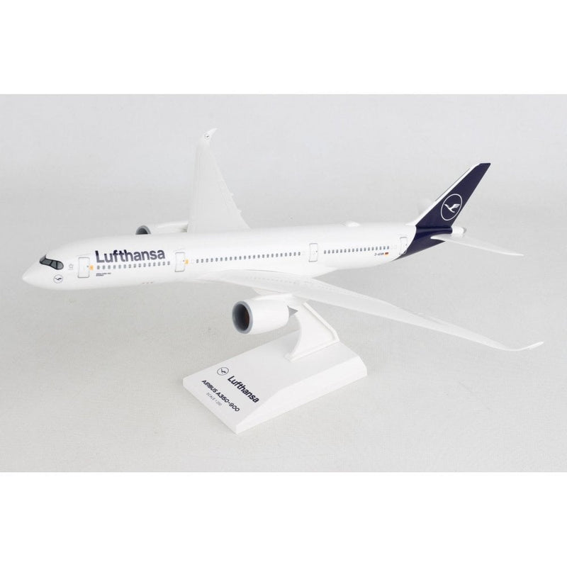 Skymarks Lufthanasa A350-900 New Livery Plastic Model - Scale 1:200
