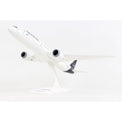 Skymarks Lufthansa B787-9 Plastic Model - Scale 1:200