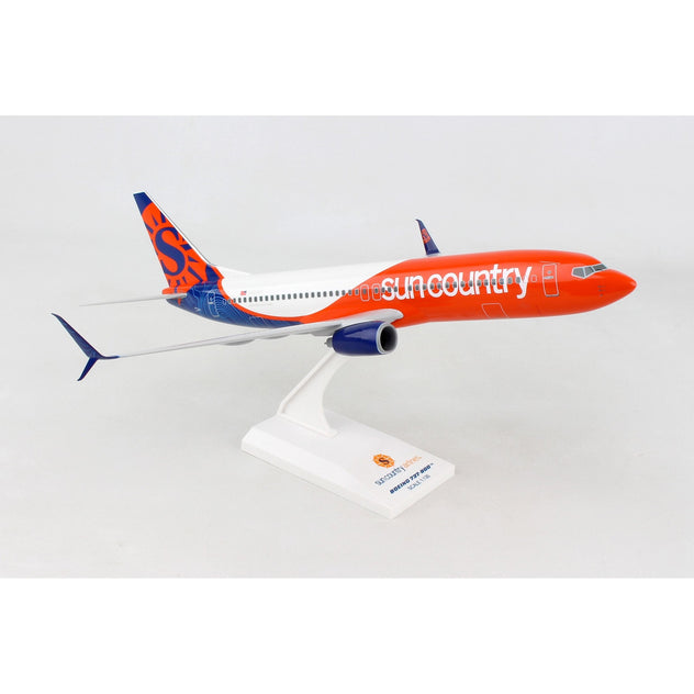 Skymarks Sun Country Boeing 737-800 1:200 Scale Plastic Model Aircraft
