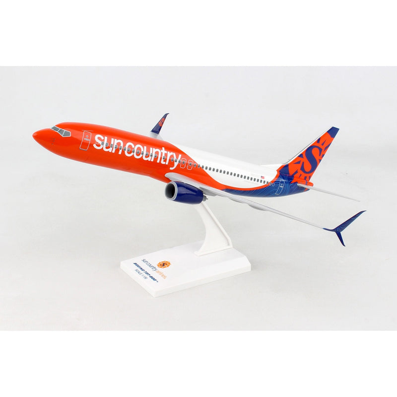 Skymarks Sun Country Boeing 737-800 Plastic Model - Scale 1:200