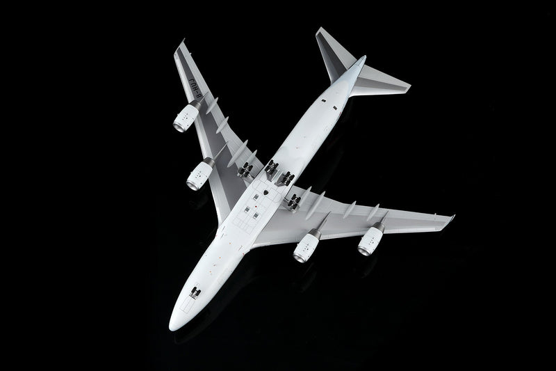 SQ Wings Cathay Pacific Boeing 747-400 B-HUJ Diecast Model - 1/200