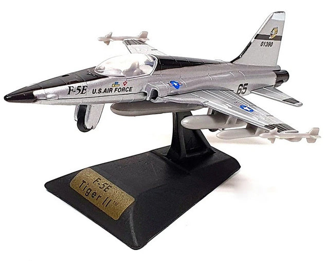 Motormax F-5 Tiger USAF 1:100 Diecast Model Aircraft
