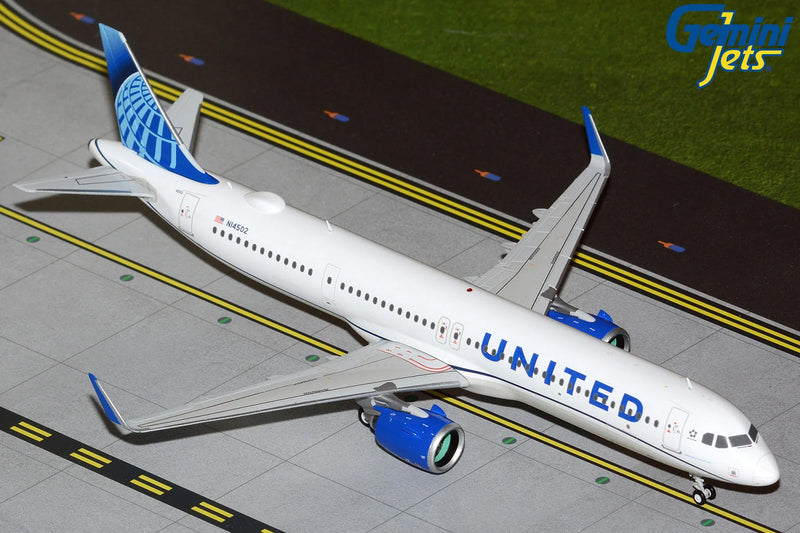Gemini Jets United Airlines Airbus A321neo 1:200 Diecast Model Aircraft - G2UAL1425